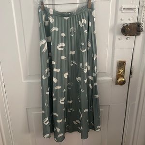 Light blue pleated maxi skirt US 6